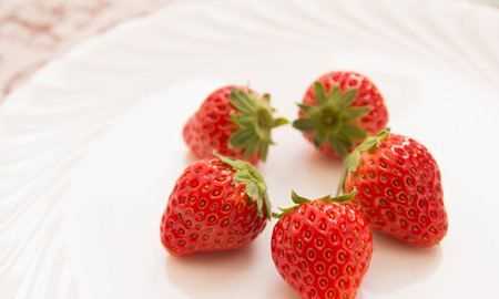 草莓蒂能吃,草莓蒂是哪部分组成的图4