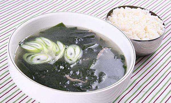 韩式海带汤不放肉做法,韩国人生日的时候总要喝海带汤为什么图4
