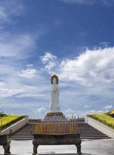 三亚南山海上观音像的朝向哪里