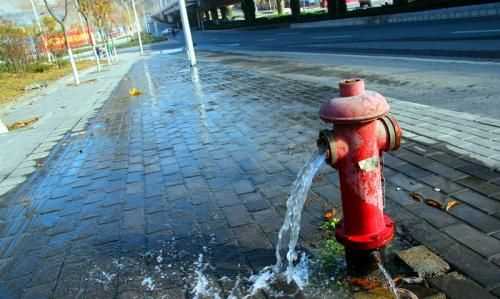 小区楼顶水塔