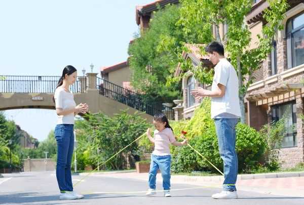 跳绳时应该什么先着地,跳绳应该前脚着地还是后脚跟着地呢图4