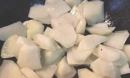 豌豆可以生吃吗，生豌豆有股酸味能炒熟吃吗？图3